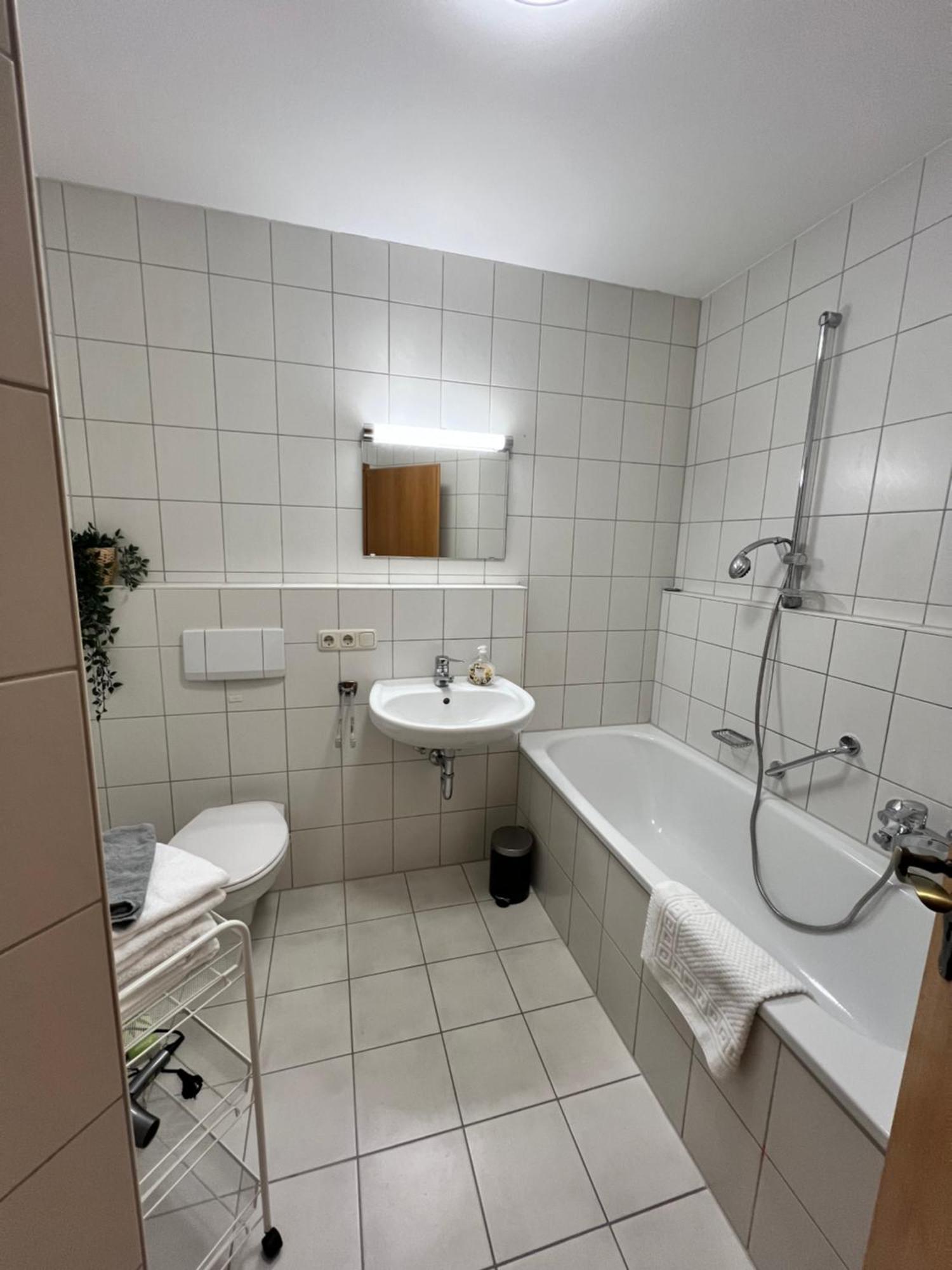 Dg-Wohnung In Waldkraiburg 50Qm Екстериор снимка